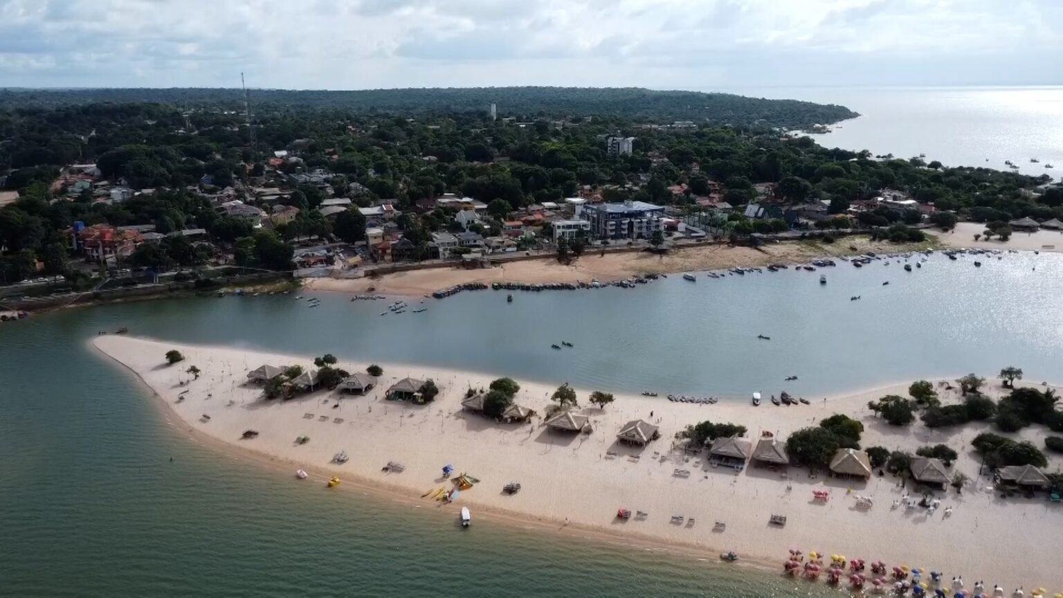 Cortejo Marca os 268 Anos de Alter do Chão e sua cultura